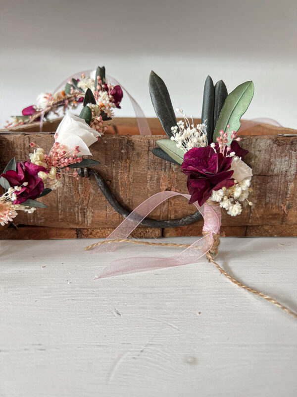 Blumige Accessoires – Bild 3